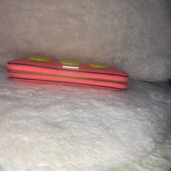 Kate spade pineapple wallet - Picture 3 of 8